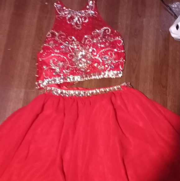 Clothes - Picture 12 of 12